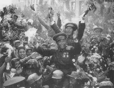 PS 1953年中国人民赴朝慰问团赠军邮明信片十枚全图片及价格- 芝麻开门收藏网