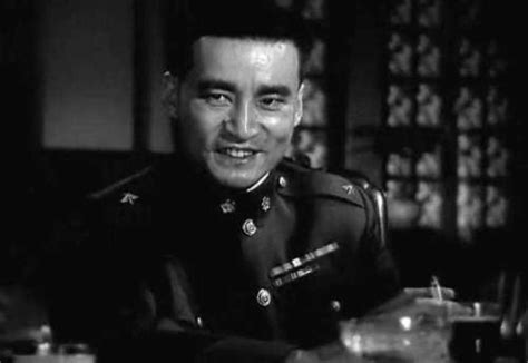 《风筝》郑耀先1949年就已经被授少将军衔，然而在晚年却无依无靠