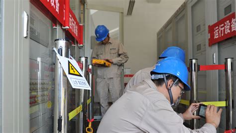 南京供电公司变电运维室运维人员在220千伏华科变开展特巡工作 - 铜马电力