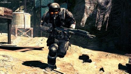 《杀戮地带3》COSER佩假枪宣传游戏 险遭罚款_3DM单机