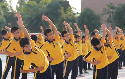 我校成功举办高一年级广播体操比赛 - 廉江市实验学校