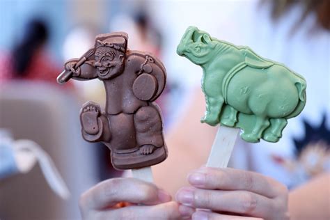 中国国家博物馆推出两款文物雪糕