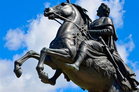 圣彼得堡的彼得大帝骑马雕像高清图片下载-正版图片507222265-摄图网