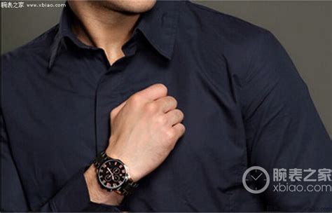 男生戴手表应该戴在哪只手上（为什么男人至少需要有三块手表） - 米粒谷