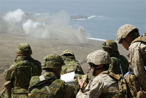 日陆海自卫队首次与美军举行联合实弹射击训练|日本|自卫队|美军_新浪新闻