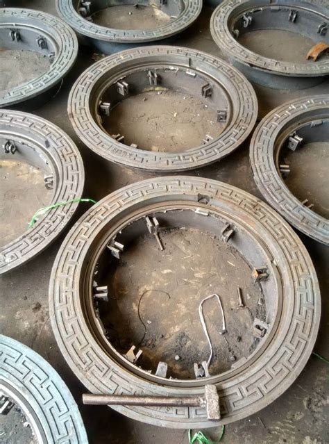 山东厂家球墨铸铁圆形排水雨水篦子 漏水镂空透气重型DN700井盖-阿里巴巴