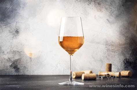2 张图教你看懂葡萄酒的颜色_河南酒业网
