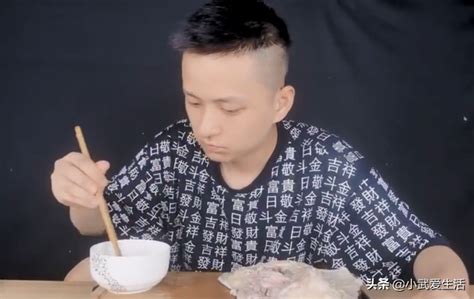 原来在古代，饺子是治病的良药，中国人吃饺子是从这延续的