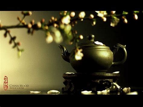 中国风茶叶文化倒茶烟雾长衫静物片图片-包图网