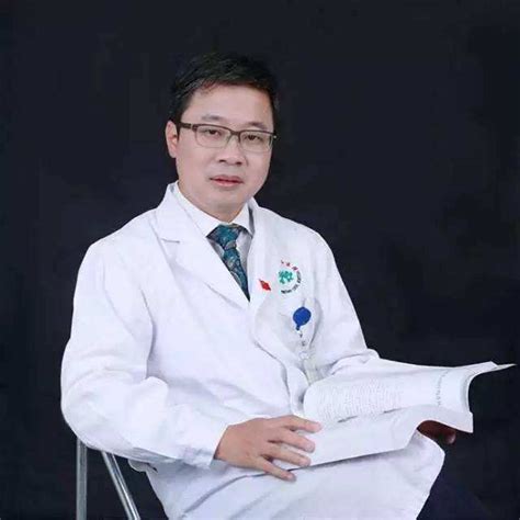 广东省中医院珠海医院有12名医生被评为”南粤好医生““南粤青年好医生”，快来看看他们都是谁！
