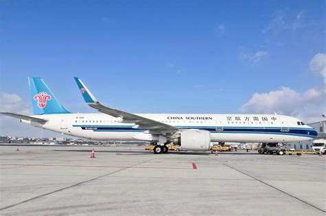 ARJ21飞机正式入编国航、东航、南航机队 - (国内统一连续出版物号为 CN10-1570/V)