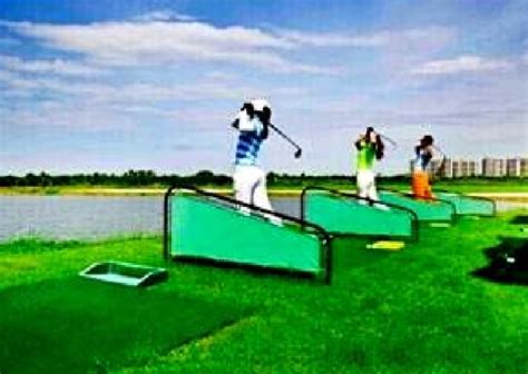 我们来打高尔夫球吧爱好太阳俱乐部晴天运动游戏手套宏观场地绿色高清图片下载-正版图片321480152-摄图网