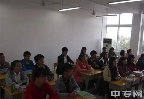 芜湖工商信息学校学费一年多少、公办还是民办|中专网