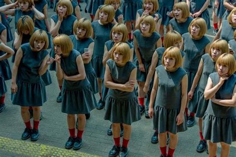 日本创意摄影：女克隆人的世界_手机新浪网