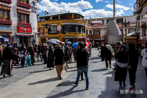 拉萨有效保护古城 千年八廓街风貌如初繁华依旧_西藏自治区旅游发展厅