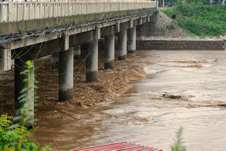 泰宁小均村桥梁被洪水冲毁 武警官兵救援遇阻-社会民生- 东南网