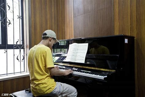 天津琴行哪个好——钢琴绝对音高应该怎样训练？