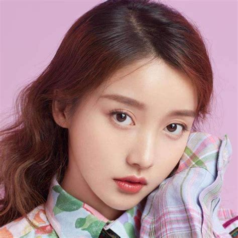 郑镇馨图片