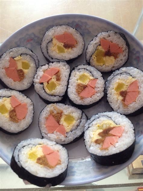 寿司的做法_【图解】寿司怎么做如何做好吃_寿司家常做法大全_碎碎念豆妈_豆果美食
