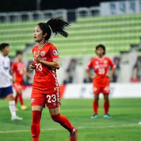李玟娥因为伤病无缘女足世界杯，让不少球迷感到遗憾_东方体育