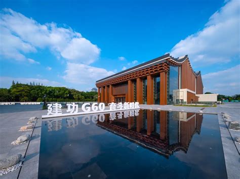 【行业动态】松江G60科创云廊二期项目首座2000吨钢连廊提升就位-兰格钢铁网