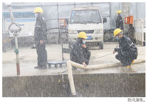 江苏省防汛防旱抢险中心在高淳架机翻水、连续作战