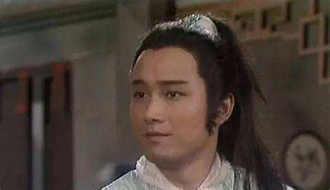 当年的他凭借杨康一角成名，如今的样貌，很难相信已经62岁了 - 知乎