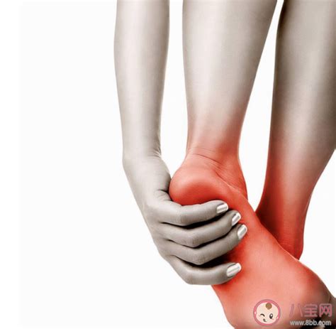 走路脚痛是什么原因 足底筋膜炎如何预防 _八宝网