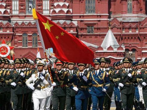 媒体盘点俄阅兵中国方阵不容错过的6个瞬间(图)|军人|三军_凤凰资讯