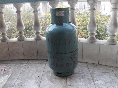 深圳煤气12KG黄瓶的多少钱一罐-
