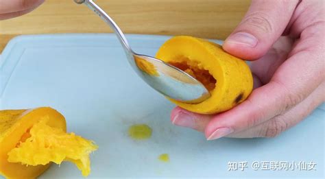 吃芒果的新方法, 剥芒果皮不带一点果肉!_腾讯视频