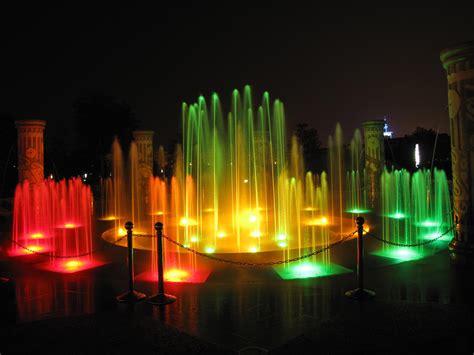 慈溪市人民公园音乐喷泉-经典案例-杭州华艺喷泉设备有限公司