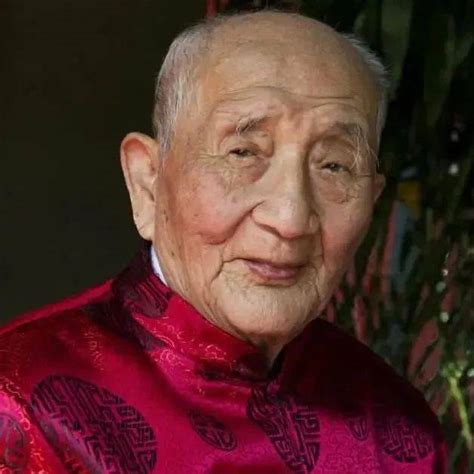 90岁以上健在的长寿明星，秦怡97岁，韦伟101岁，她103岁气质如兰
