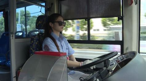 苏州最美最猛女公交司机视频 _网络排行榜