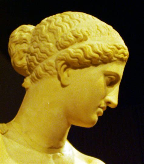 博物馆文物介绍——卢浮宫的萨莫色雷斯胜利女神