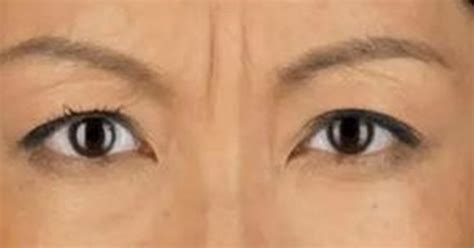 眼里眉间图片