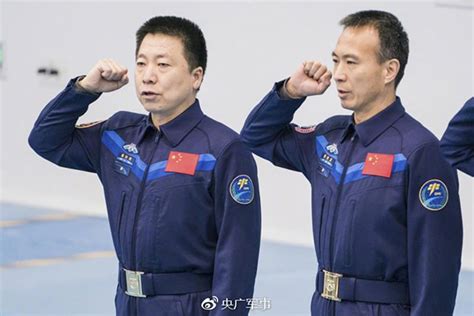 备份航天员邓清明为飞天准备了20年！视频太感人