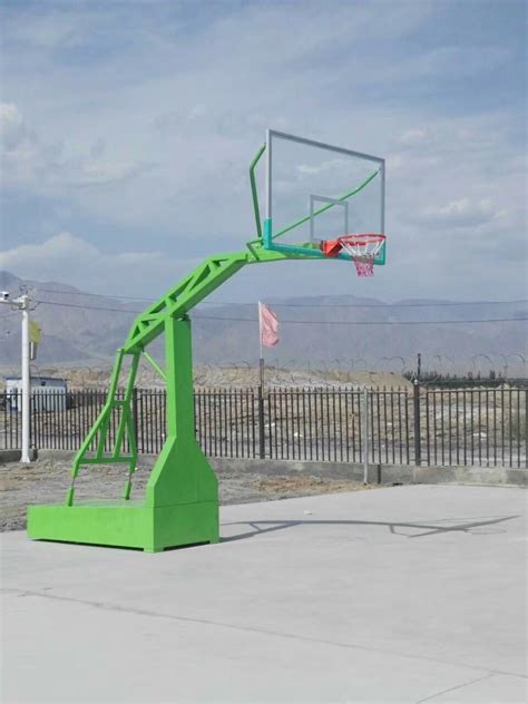 一个篮球架多少钱 丁字形篮球架造价 移动平箱篮球架安装示意图-阿里巴巴