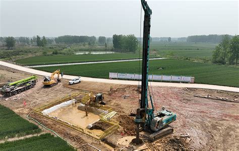 高速公路建设忙（图）