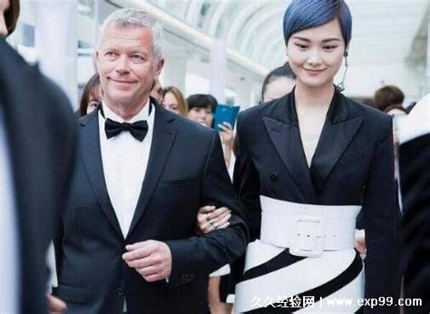 李宇春结婚是怎么回事 说她为了钱财嫁给外国老头_娱乐新闻_海峡网