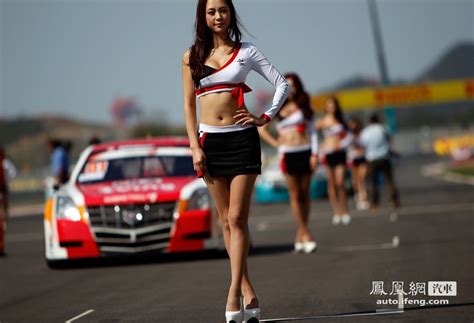 F1韩国大奖赛 赛车女郎闪耀围场_汽车频道_凤凰网