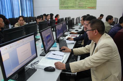 凤凰县2017年信息技术应用能力提升培训 - 凤凰县高级中学