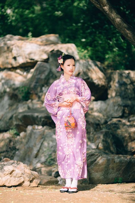 美女欣赏 - 日本和服美女性感制服人体艺术写真