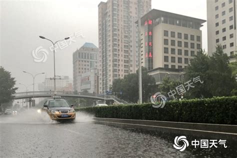 天津降下立冬以来首场雨 部分道路积水明显-图片频道