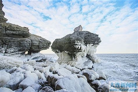 辽宁大连：夏家河海滩出现浮冰 宛若极地风光-荔枝网图片