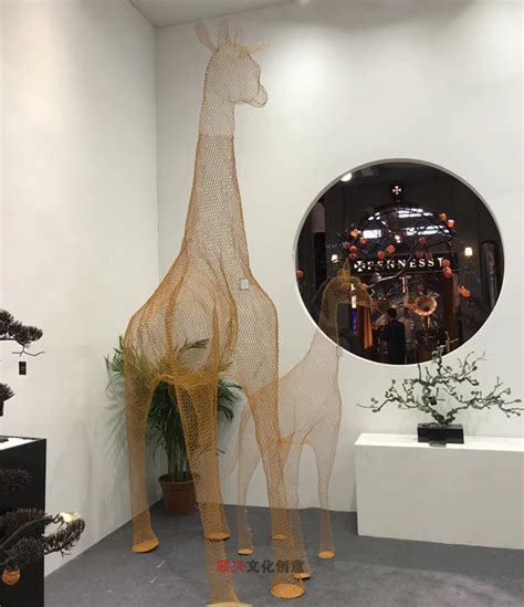 曲阳不锈钢镂空鹿雕塑_动物雕塑_曲阳县永景园林雕塑有限公司
