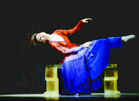 中国文艺网_凝视古典是最动人的动作之一——专访著名舞蹈家沈培艺