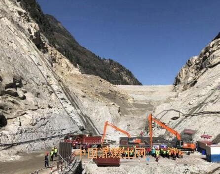 中国水利水电第十工程局有限公司 国际业务 老挝南俄3水电站大坝主体填筑施工全部完成