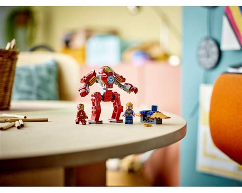 LEGO Marvel 76263 Iron Man Hulkbuster Vs. Thanos Set | Smyths Toys UK