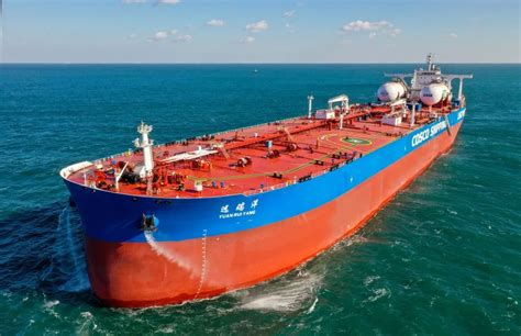 中国远洋海运 集团要闻 全球首艘LNG双燃料超大型原油船远瑞洋轮成功首航